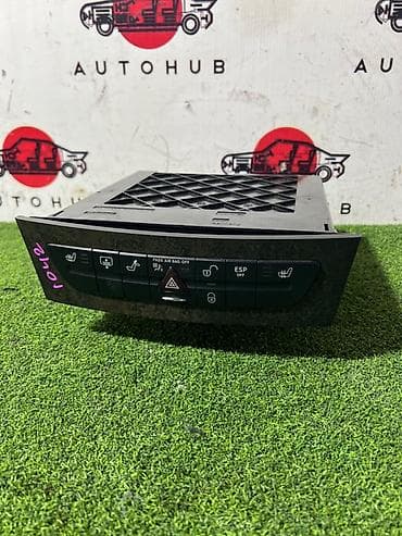 step 2: Блок кнопок центральной консоли Mercedes-Benz E-CLASS W211 Описание — 1