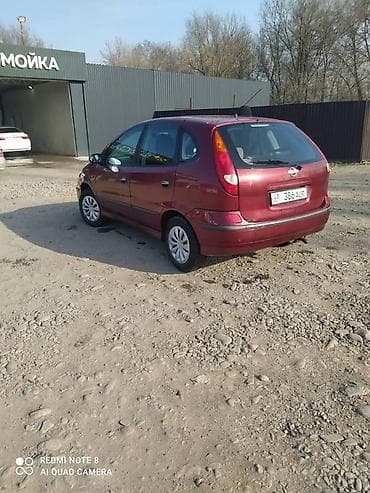 Nissan Almera Tino: 2001 г., Минивэн