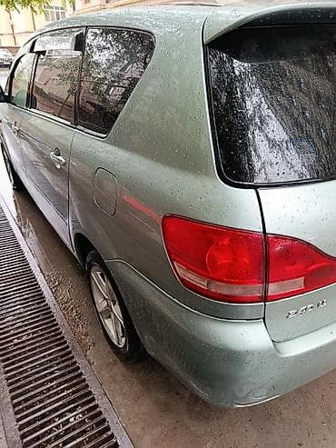 генератор ипсум: Toyota Ipsum: 2002 г., 2.4 л, Бензин, Минивэн — 4