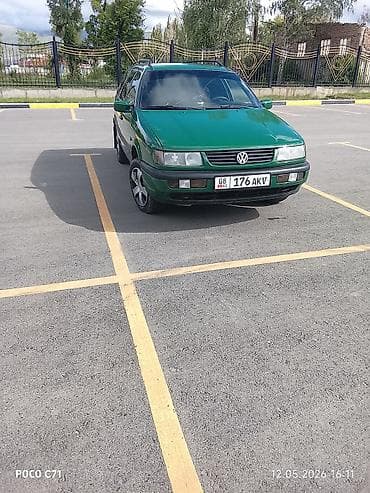 Volkswagen: Volkswagen Passat Variant: 1994 г., 1.8 л, Механика, Бензин, Универсал — 2