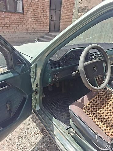 х5 2004: Mercedes-Benz W124: 1987 г., 2 л, Механика, Бензин, Седан — 3