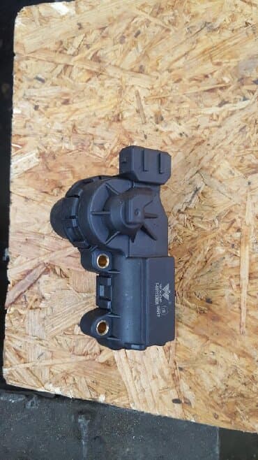 шаговый: Volkswagen шаговый двигатель с моновпрыска — 2