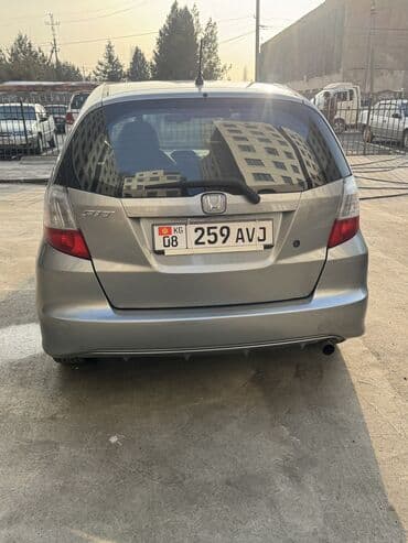 цены на машины бишкек: Honda Fit: 2009 г., 1.5 л, Автомат, Бензин, Седан — 6