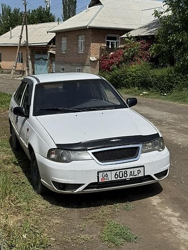 Унаа: Daewoo Nexia: 2012 г., 1.6 л, Кол менен иштөөчү, Бензин, Седан — 2