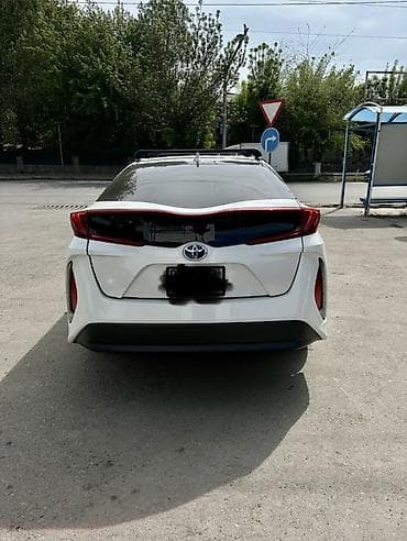 hybrid: Toyota Prius: 2017 г., 1.8 л, Вариатор, Гибрид, Хэтчбэк — 4