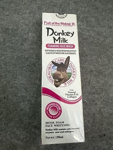Пенящееся средство для умывания лица Fruit of the Wokali Donkey Milk