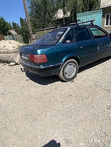 Унаа: Audi 80: 1992 г., 2 л, Кол менен иштөөчү, Бензин, Седан — 3