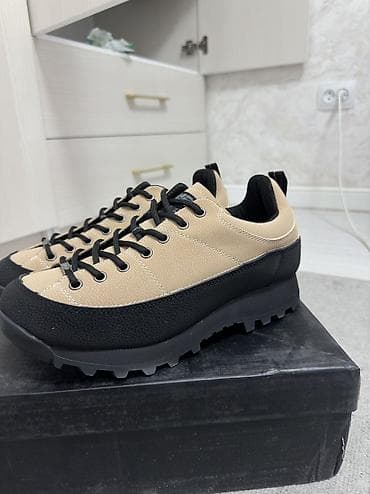 Кроссовки и спортивная обувь: Продаю! Новое! — 3