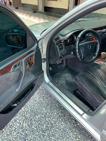 бив е34: Mercedes-Benz E-Class: 2001 г., 3.2 л, Автомат, Бензин, Седан — 7