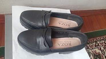 женские туфли свадебные: Женские лоферы ROZA на устойчивом высоком каблуке. - Цвет: черный - — 2