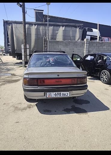мотор морнинг: Mazda 323: 1989 г., 1.6 л, Механика, Бензин, Седан — 4
