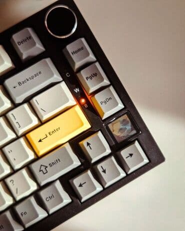 механическая клавиатура бишкек: Клавиатура, Ajazz, Механическая, Bluetooth, Проводное подключение, Размер: 75% — 1