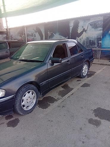 2 8: Mercedes-Benz 220: 1995 г. — 2