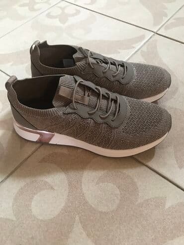 дом обуви: Продаю женские кроссовки размер 40 но на 39 . Привезли с Германии для — 7