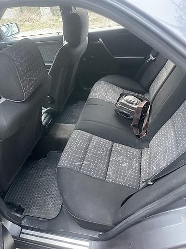 Продажа авто: Mercedes-Benz C-Class: 1994 г., 2 л, Автомат, Бензин, Седан — 10