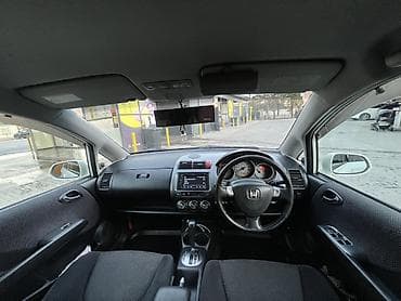 белый фит: Honda Fit: 2003 г., 1.5 л, Вариатор, Бензин, Хэтчбэк — 6