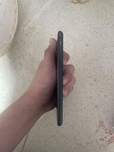 iphone lalafo: IPhone 7, Б/у, 32 ГБ, Черный, Защитное стекло, Чехол, 91 % — 7