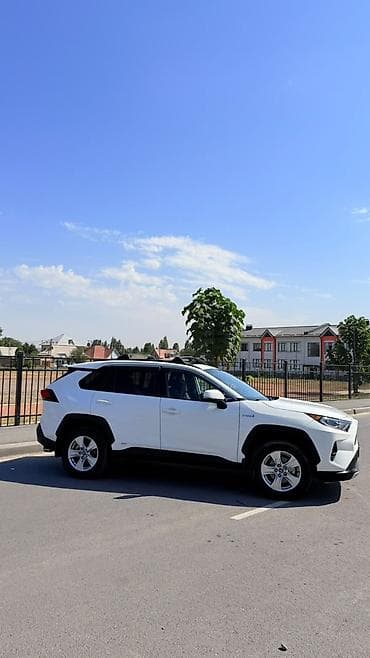 Продажа авто: Toyota RAV4: 2020 г., Автомат, Бензин, Кроссовер — 4