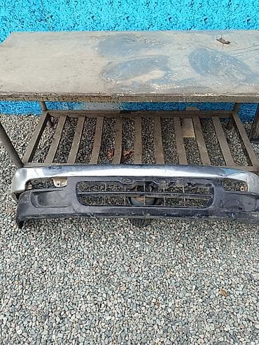 хром на бампер: Toyota, Б/у — 1