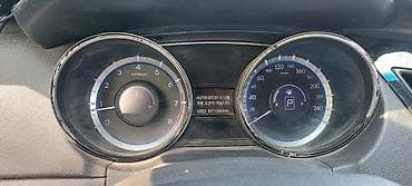 саната жолтый: Hyundai Sonata: 2010 г., 2 л, Автомат, Газ, Седан — 8