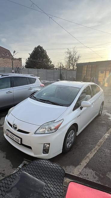 Продажа авто: Toyota Prius: 2011 г., 1.8 л, Вариатор, Гибрид, Хэтчбэк — 6