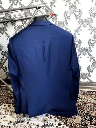 second hend: Продаю фирменный костюм вместе с брюками Цвет: синий Размер: 48 рост 8 — 3