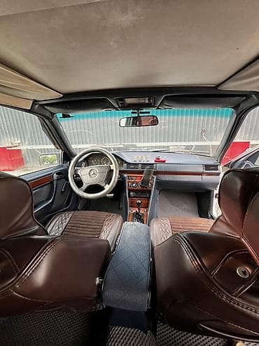 audi v8: Mercedes-Benz W124: 1994 г., 2 л, Автомат, Газ, Седан — 3