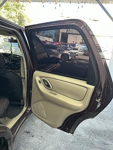 мазда тирибут: Mazda Tribute: 2002 г., 3 л, Бензин, Кроссовер — 9