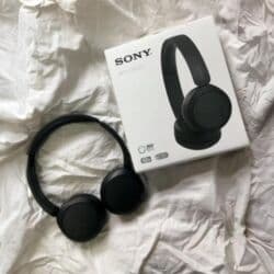 дистанционные наушники для компьютера: Накладные, Sony, Новый, Беспроводные (Bluetooth), Классические — 1