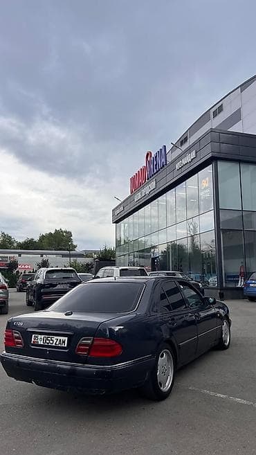 Mercedes-Benz E-Class: 1997 г., 3.2 л, Автомат, Бензин, Седан — 2