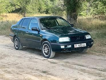 golf 2: Volkswagen Vento: 1993 г., 1.8 л, Механика, Бензин, Седан — 2