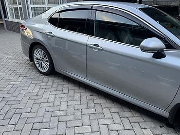 lexus e: Toyota Camry: 2020 г., 2.5 л, Автомат, Гибрид, Седан — 4