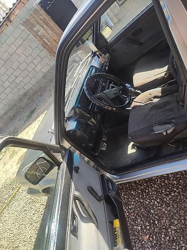 бэушные авто: Volkswagen Golf: 1990 г., 1.8 л, Ручные, Бензин, Хэтчбэк — 5