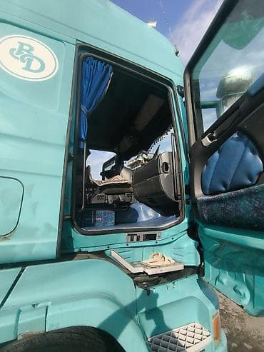 5511 камаз: Тягач, Scania, 2006 г., Тентованный — 3