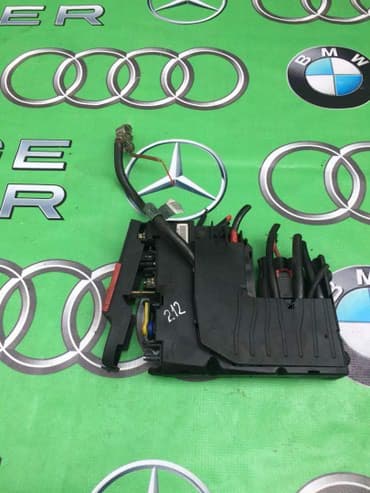 Блок предохранителей Mercedes-Benz 2010 г., Б/у, Оригинал, Япония at lalafo.kg Блок предохранителей Mercedes-Benz 2010 г., Б/у, Оригинал, Япония