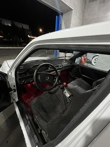 560 sec: Mercedes-Benz W124: 1988 г., 2.3 л, Механика, Бензин, Седан — 5