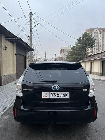 Продажа авто: Toyota Prius V: 2014 г., Вариатор, Гибрид, Универсал — 2