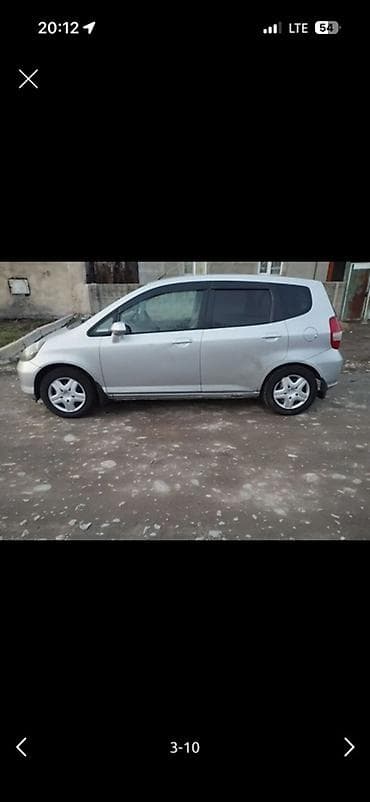 Honda Fit: 2004 г., 1.5 л, Автомат, Хэтчбэк — 3