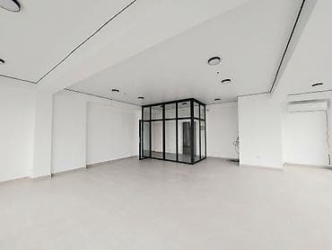 Аренда офисов, 60 м², В бизнес центре, С видом на горы, 1 линия, С отдельным входом