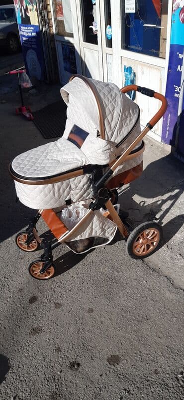 прогулочную коляску chicco: Коляска, цвет - Золотой — 1