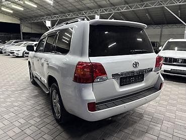 Toyota Land Cruiser: 2014 г., Автомат, Бензин, Внедорожник — 7