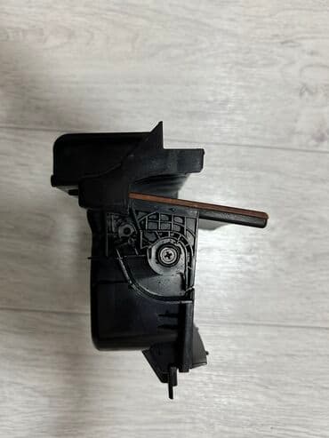 купить игральные карты в бишкеке: Nissan Teana J31 центральный подстаканник с механизмом Продаю — 2