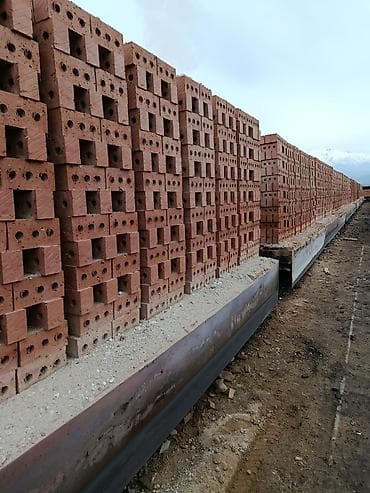 кладка пескоблока: Пустотелый керамический кирпич (жжёный, дырчатый) - Материал — 1