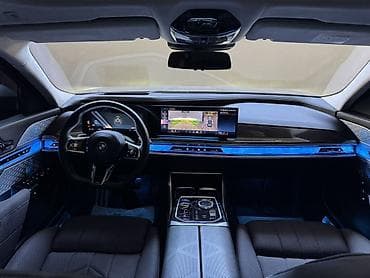 колонка для авто: BMW i7: 2023 г., Электромобиль, Седан — 7
