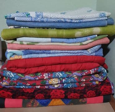 Одеяло, СССР, Б/у, Верблюжья шерсть, Все сезоны at lalafo.kg Одеяло, СССР, Б/у, Верблюжья шерсть, Все сезоны