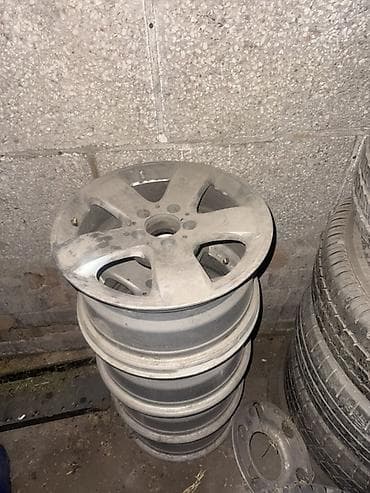 Литые Диски R 17 Комплект, отверстий - 5