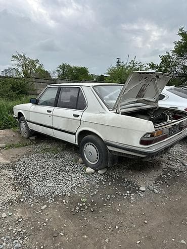 BMW 5 series: 1985 г., Седан