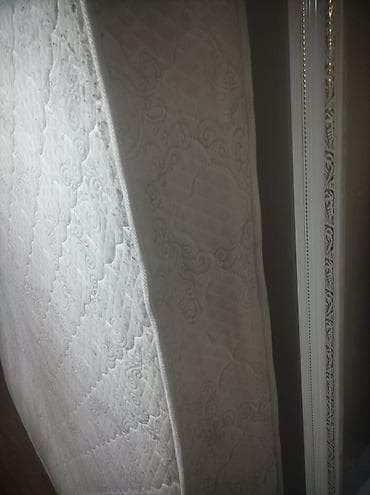 Спальный матрас, Б/у, Двуспальный, Боннельная система пружин, Жаккард, Матрасы средней жесткости at lalafo.kg Спальный матрас, Б/у, Двуспальный, Боннельная система пружин, Жаккард, Матрасы средней жесткости