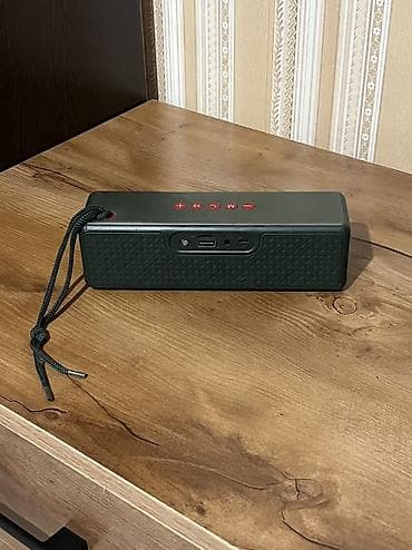 Усилители звука: Портативная колонка Bluetooth Hoco в отличном состоянии. Компактная — 4