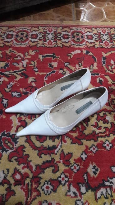 чемоданы бишкек дордой цены: Продаю туфли все 38размер
Белые 500
Серые 500
Черно-белые 500 — 3